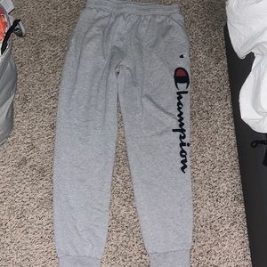 Men's XL Champion Sweatpants with interior drawstring & pockets - gray with logo